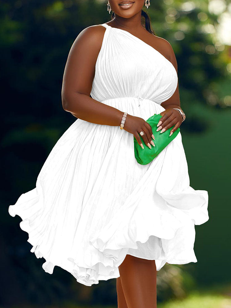 Robe midi asymétrique plissée à ceinture