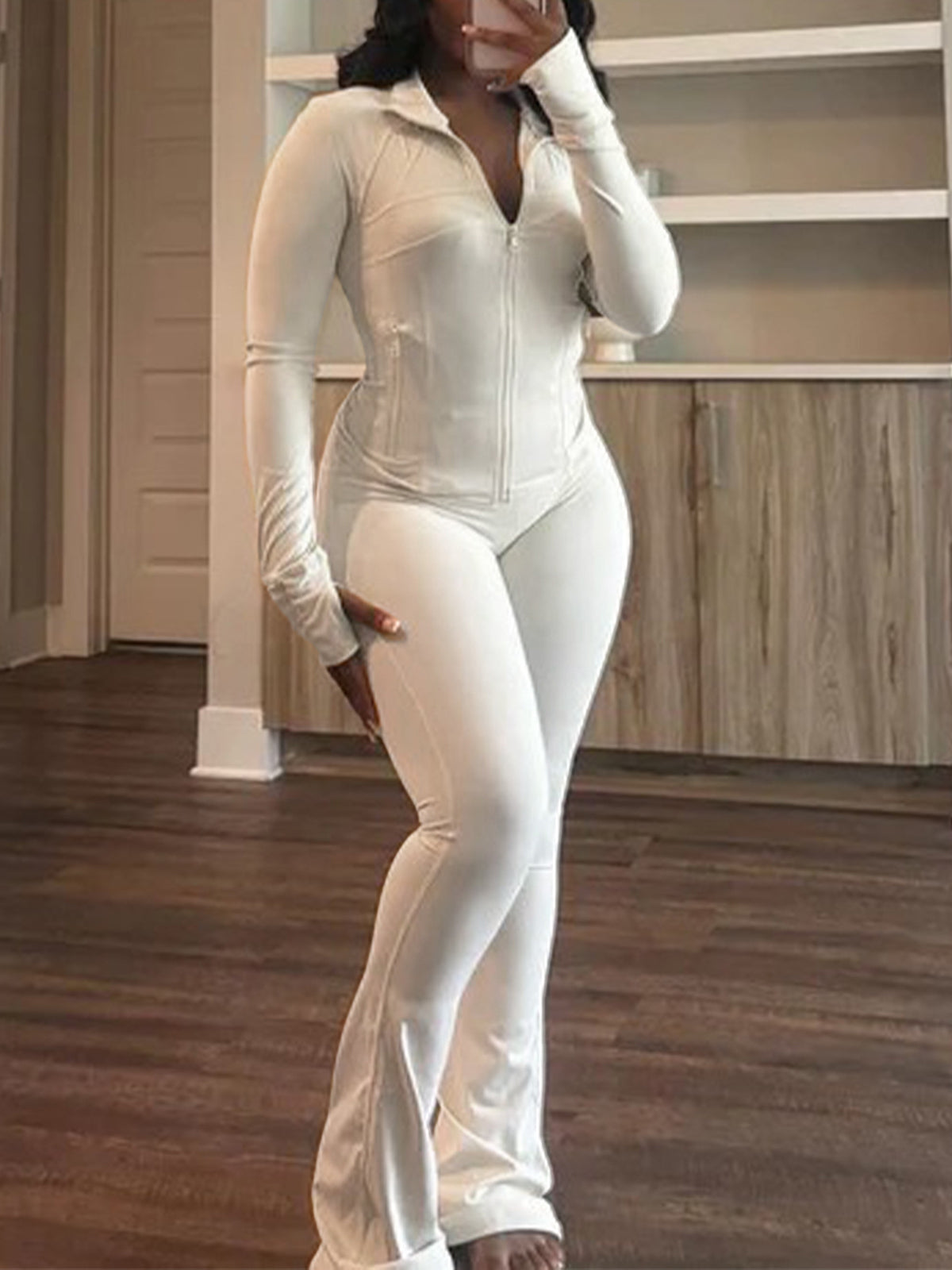 Two Pieces Sporty Fitted  Flare Pants Set